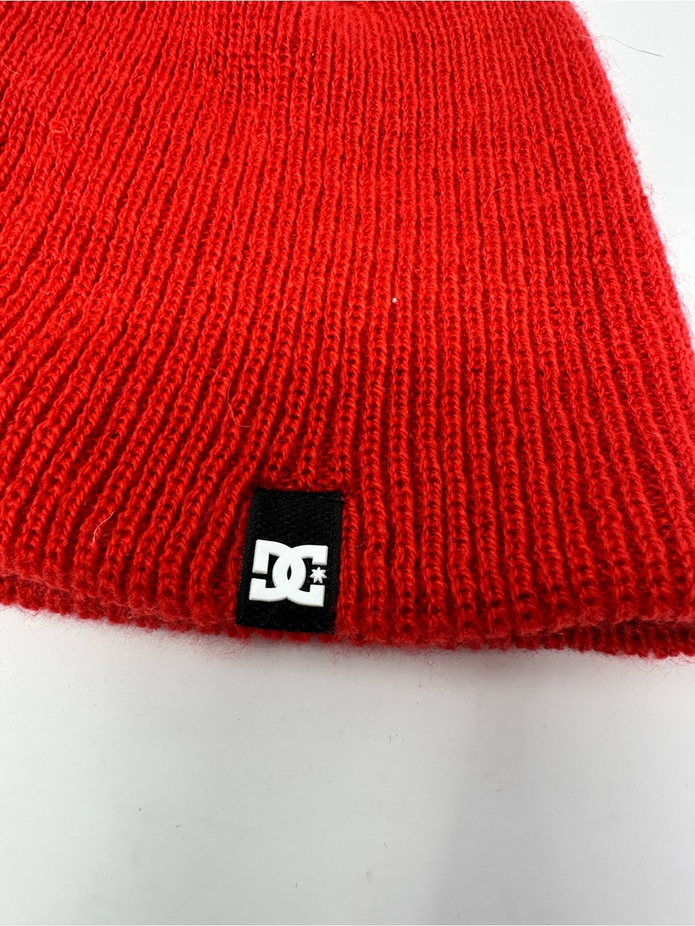 DC Beanie Yepa Hat - Picture 2 of 3